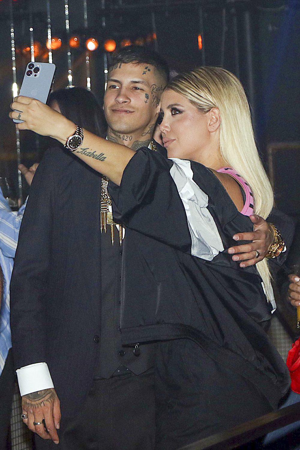 Mauro Icardi le saca los trapitos al sol: El áspero cruce entre Wanda Nara y el futbolista en Twitter