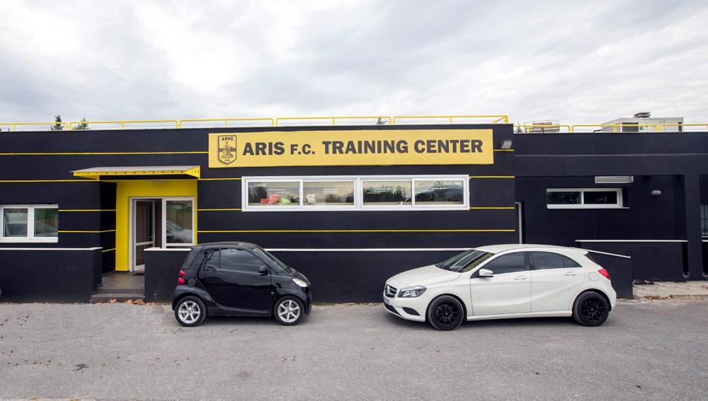 ¡Estadio, comidas y un hermoso puerto del Mar Egeo! Así es la nueva casa del hondureño Luis Palma en Grecia