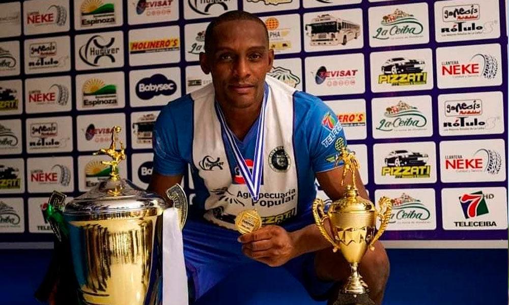 ‘Camello’ Delgado llegó a 500 partidos en Liga Nacional de Honduras y amenaza a tres históricos: La lista actualizada