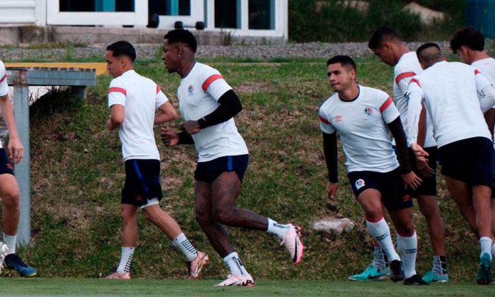 Olimpia sufrirá una baja, busca nuevo fichaje y Espinel le da la bienvenida; así fue el entreno del león previo al clásico con Motagua