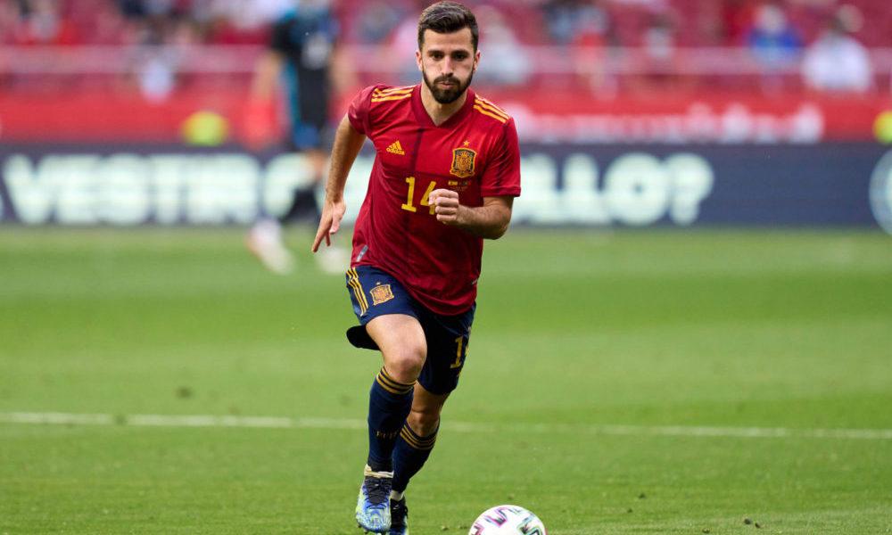 José Luis Gayá tuvo que abandonar la concentración de España por lesión.