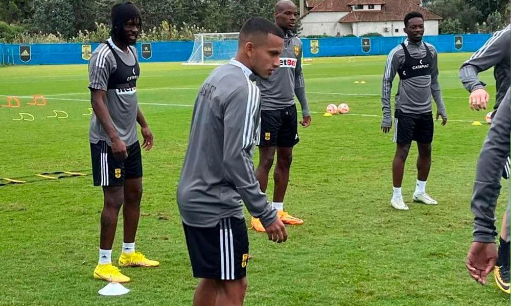 Periodista griego revela el verdadero motivo por el que Edwin Rodríguez sigue sin debutar con el Aris FC