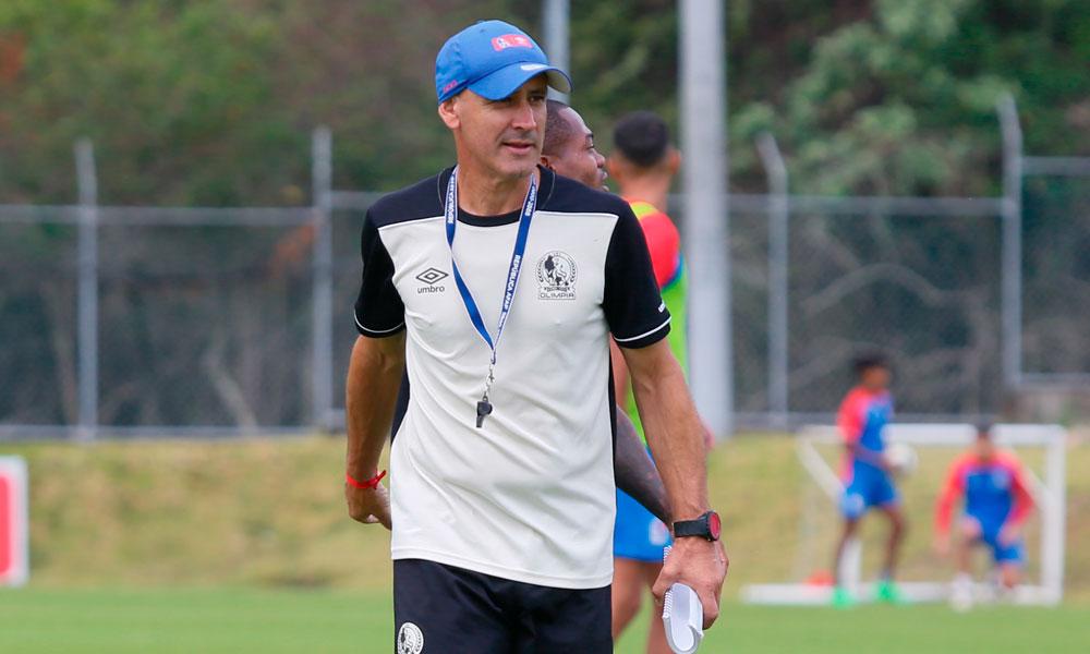 Lavallén le saca ventaja a Espinel: Los futbolistas que han hecho debutar los técnicos en Marathón y Olimpia en 2025