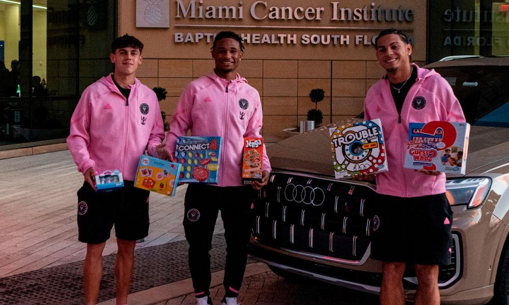 ¿Y Messi? Inter Miami sorprende con regalos a niños en hospital y el hondureño David Ruiz estuvo prensa