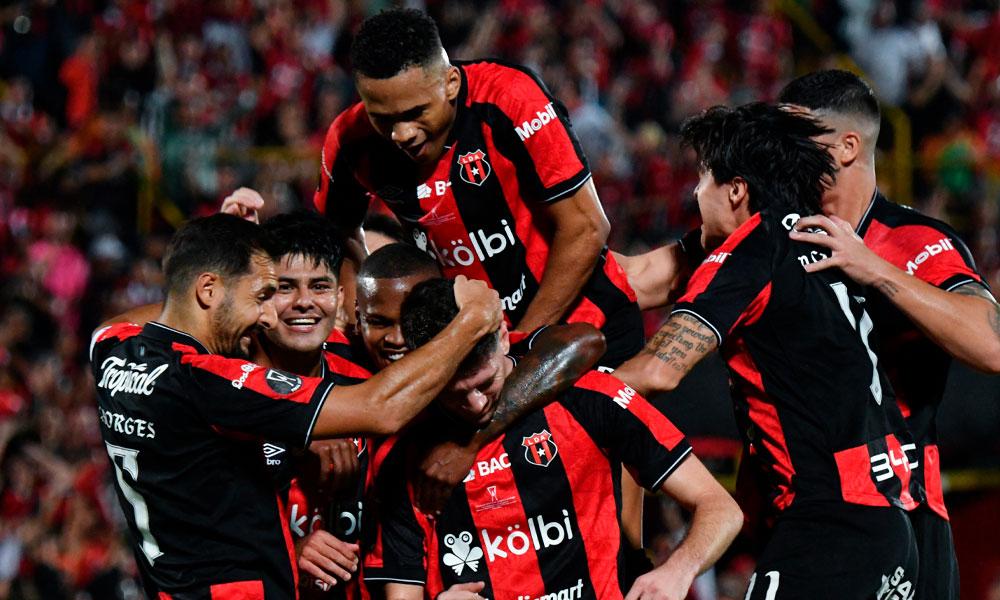 ¡Tiembla Saprissa! El récord que acecha Olimpia entre los máximos campeones de Centroamérica