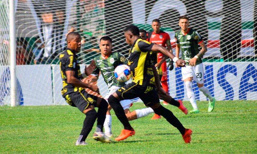 Fotos: así creció el futbolista de Marathón Isaac Castillo en el barrio Cabañas; su vida familiar en su humilde hogar