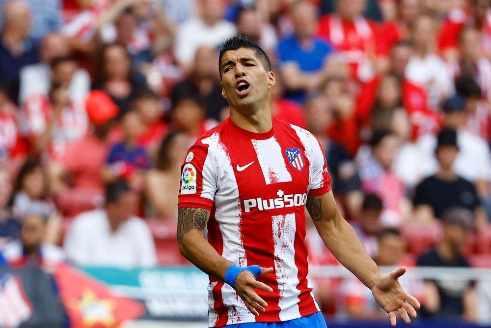 El “nuevo Milan” de Berlusconi: Así es el equipazo que quiere armar con los fichajes el recién ascendido a la Serie A de Italia