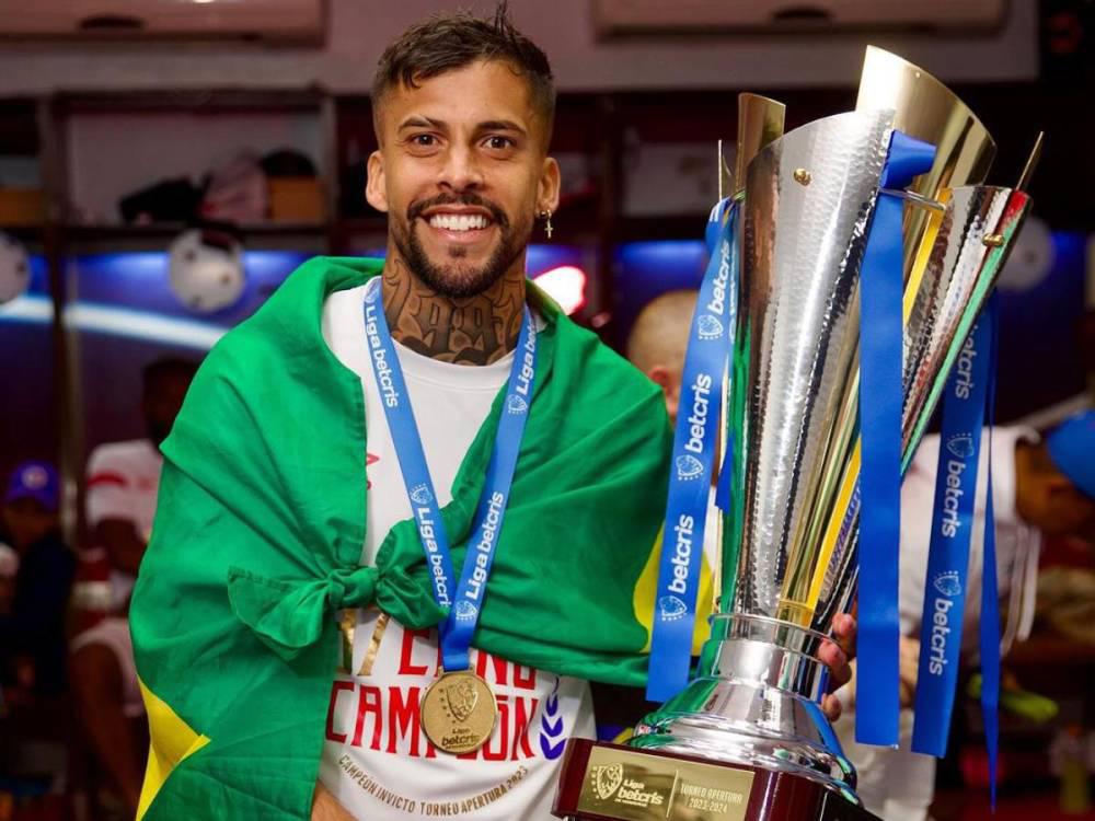 Fichajes en Honduras: La barrida en Olimpia cuando se vaya Troglio; Motagua ‘pierde’ delantero y Génesis ficha a seleccionado