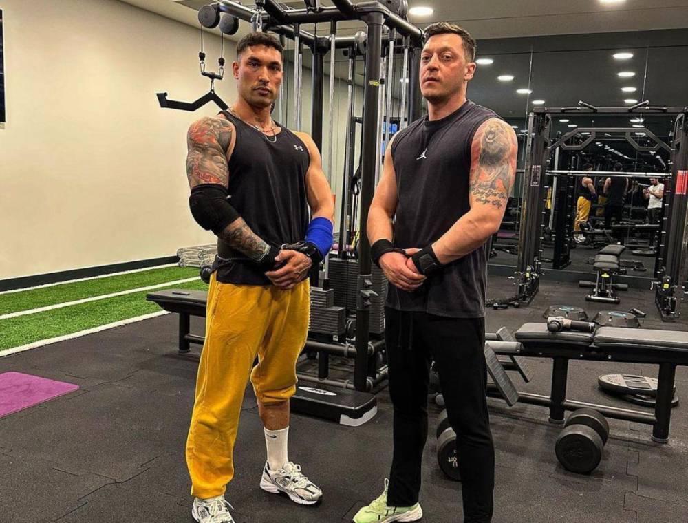 Ex Real Madrid y campeón del Mundo con Alemania: así es el increíble cambio físico que ha tenido Mesut Özil tras su retiro