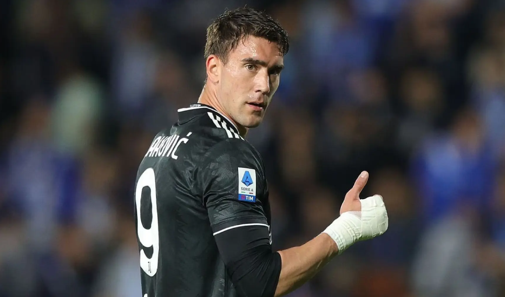 El PSG estaría dispuesto a pagar 85 millones de euros por el fichaje de Vlahovic.