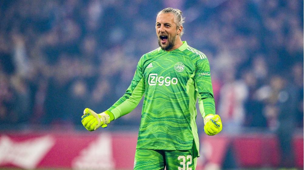 TOP: ¡Grandes y reconocidos futbolistas que siguen jugando a pesar de su avanzada edad y no lo sabías!