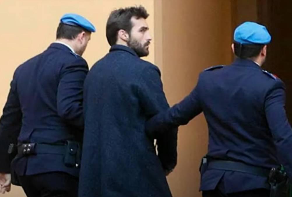 La asesinó de forma cruel: Futbolista es condenado a cadena perpetua por matar a su ex novia; “No está cuerdo”