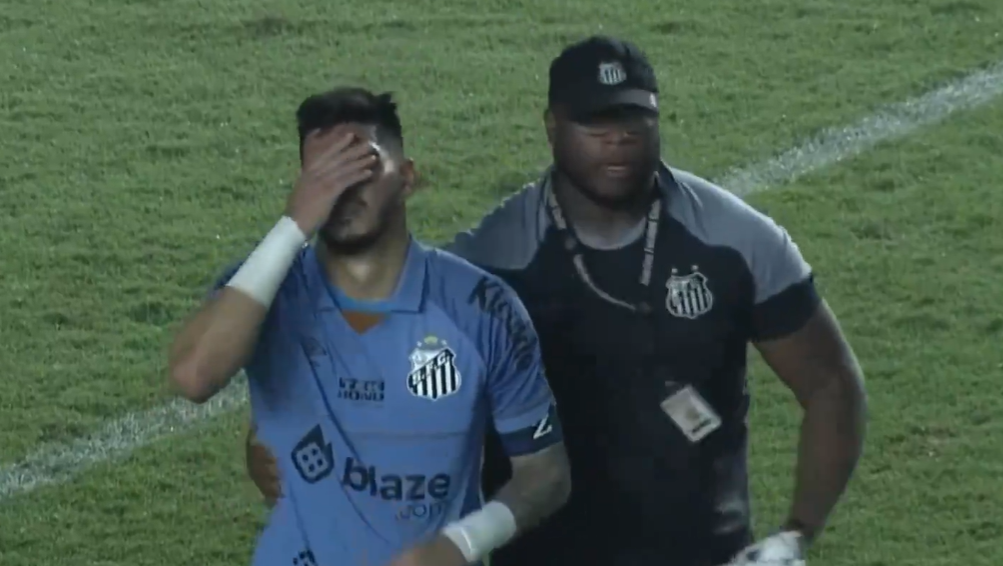 Drama en Brasil: Santos descendió y sus aficionados incendiaron las calles de la ciudad y el carro de un jugador