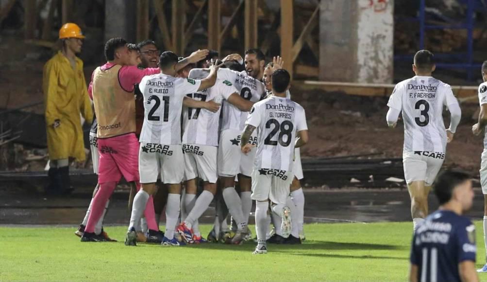 El villano del juego, motivo del berrinche de Rubilio Castillo y la pelea que hubo en el Motagua - Herediano