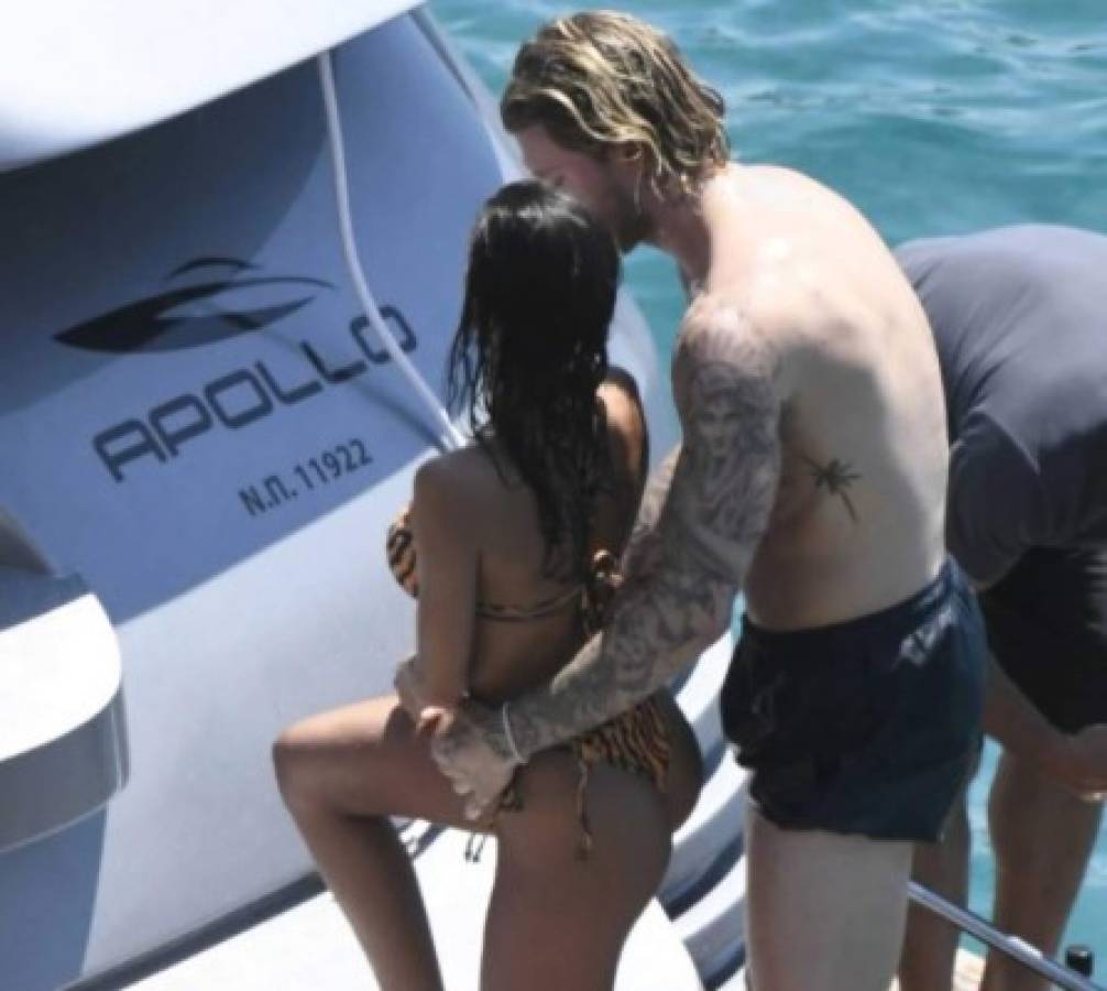 Karius también falla en el amor: Escándalo tras ser cazado siendo infiel con mujer misteriosa