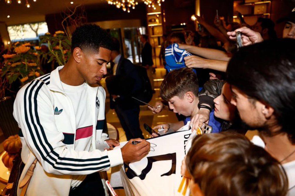 La sorpresa que se llevó Mbappé, protesta en Barcelona y el estreno en el Camp Nou