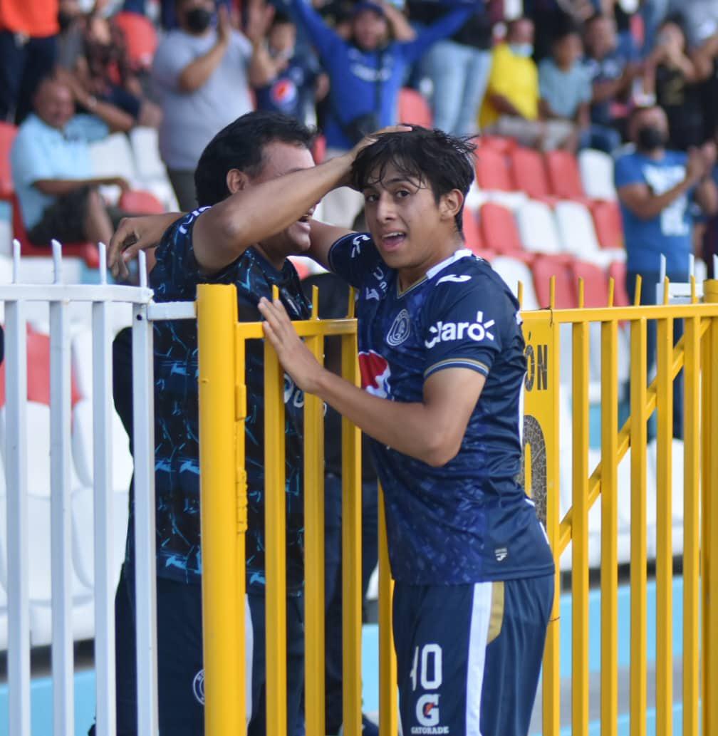 Una liga en familia: Hermanos, sobrinos, hijos, primos y hasta tíos comparten en la Liga Nacional de Honduras