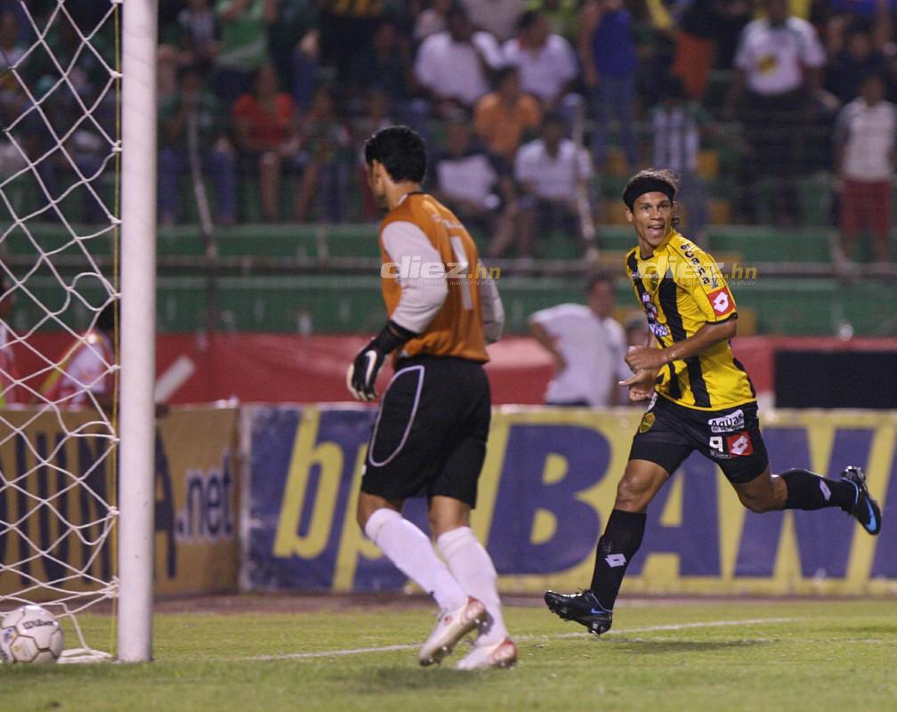 Del baúl de los recuerdos: Imperdibles imágenes del clásico sampedrano; hoy se vuelven a enfrentar en el Olímpico