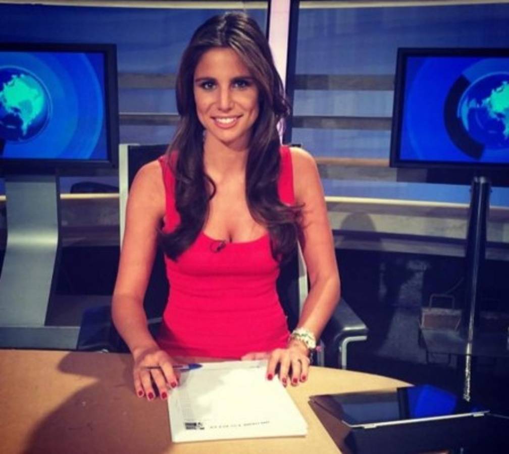 Lucía Villalón, la hermosa periodista que le robó el corazón al Chicharito  