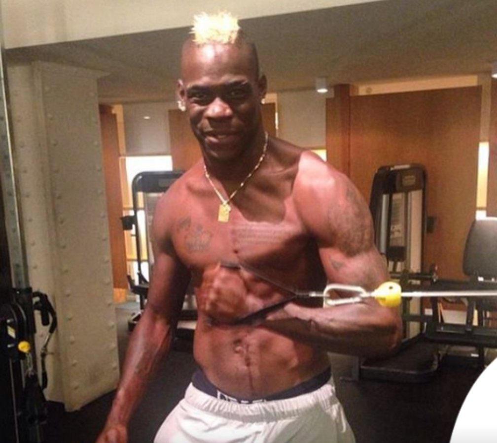 El sorprendente cambio físico de Mario Balotelli a sus 33 años: “¿Qué le pasó? Dios mío, está fatal”