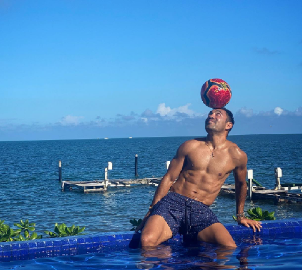 Marco Fabián sorprendió a todos: regresa a Europa para convertirse en dueño y jugador de este club