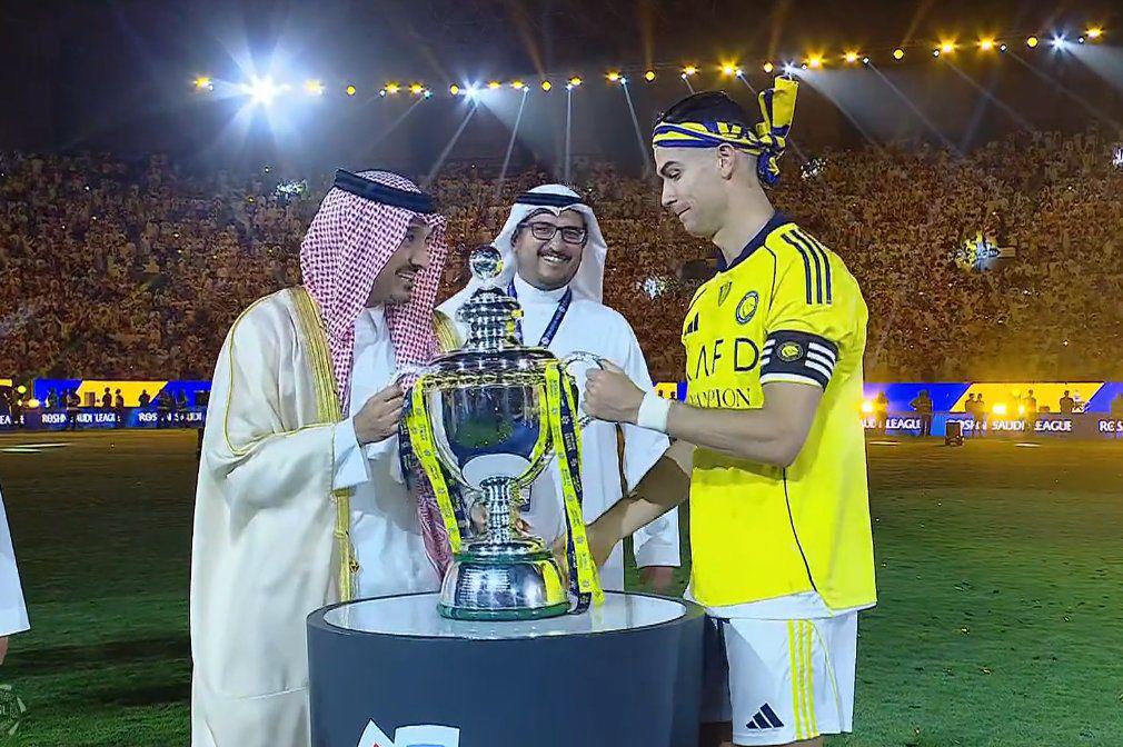 Cristiano Ronaldo se exhibió y lloró: así festejó CR7 su primer título en Arabia