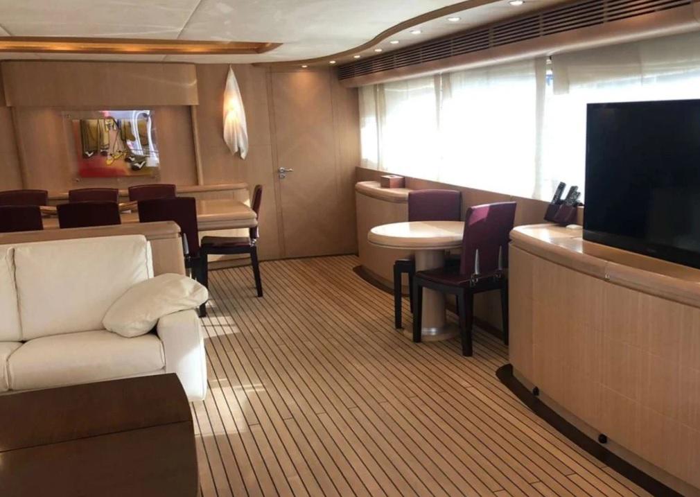 Así es “Pitina”, el lujoso yate que ha puesto en venta Florentino Pérez, presidente del Real Madrid