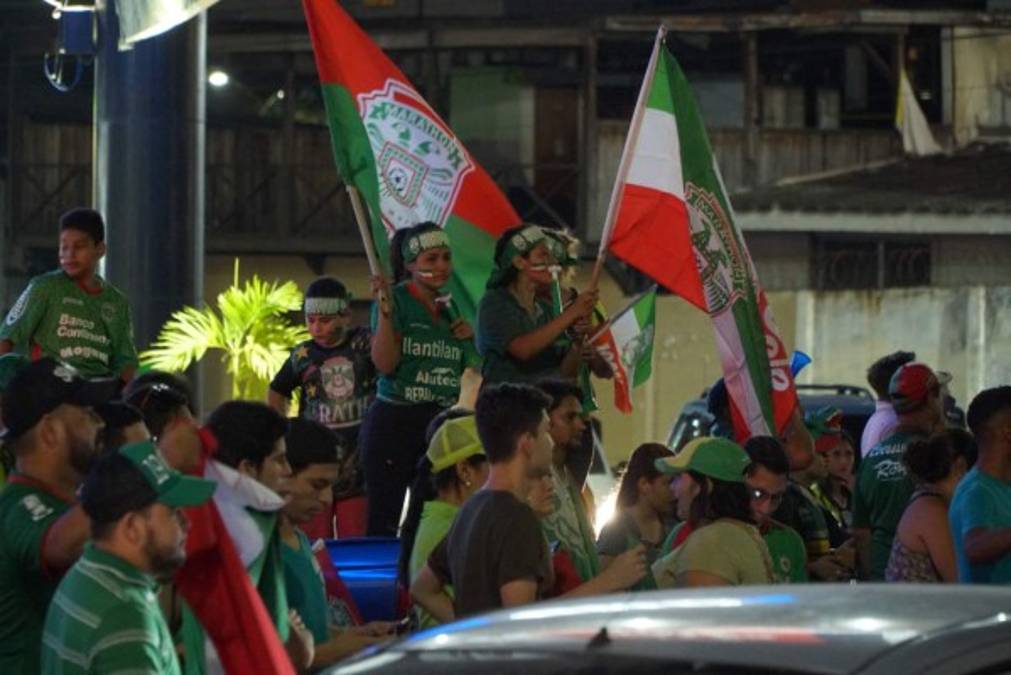 San Pedro Sula se tiñe de verde para celebrar la novena del Marathón