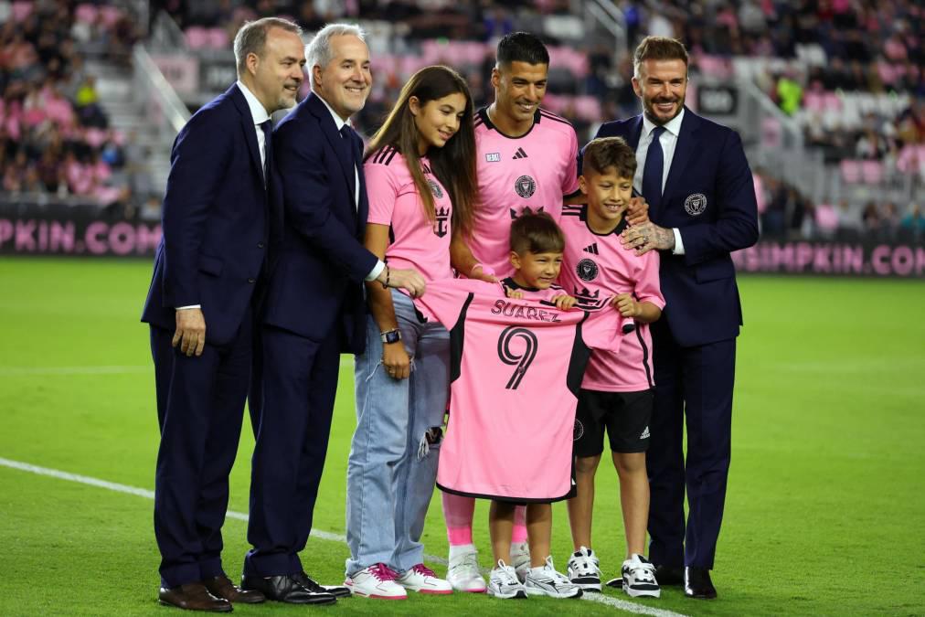 La reacción de famoso al conocer a Messi en la MLS y el cómodo look de Antonela ¿Qué pasó con David Ruiz?