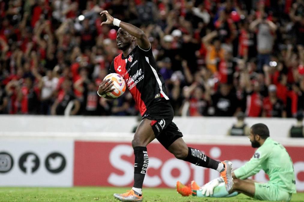 Los gestos de amargura de Troglio, la tristeza de Olimpia y el que festejó a lo Messi en la remontada del Atlas