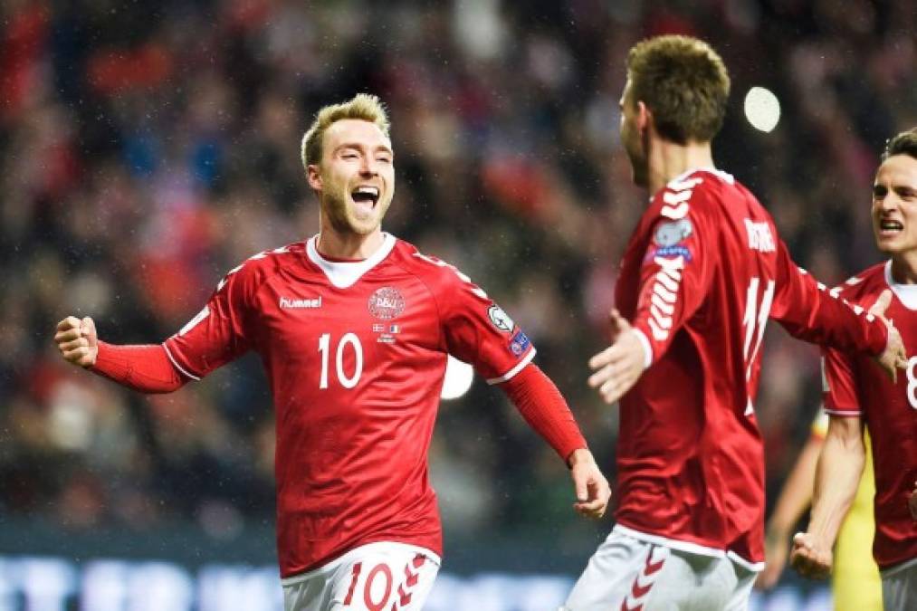 Dinamarca empata con Rumanía en casa y jugará el repechaje