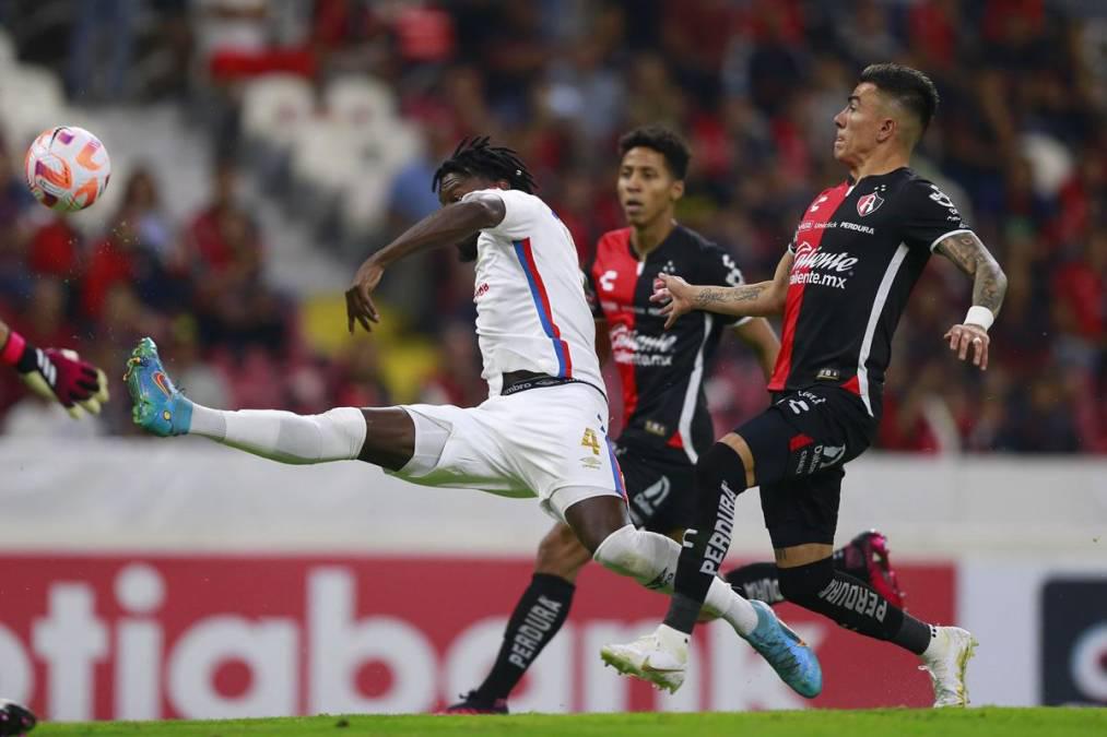 Los gestos de amargura de Troglio, la tristeza de Olimpia y el que festejó a lo Messi en la remontada del Atlas