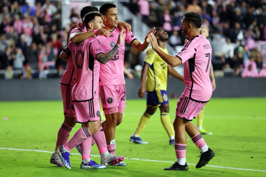 La reacción de famoso al conocer a Messi en la MLS y el cómodo look de Antonela ¿Qué pasó con David Ruiz?
