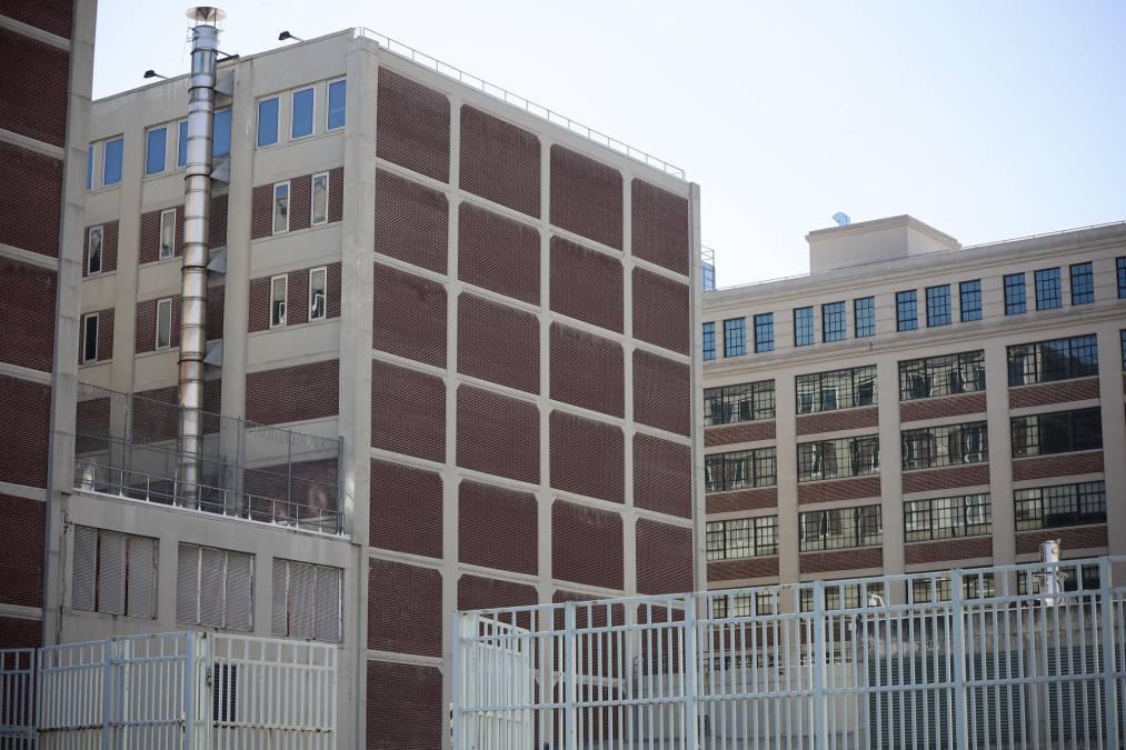 Juicio de Juan Orlando Hernández: El cuartito donde guarda prisión y cómo vistió en sus primeras audiencias el ex presidente de Honduras