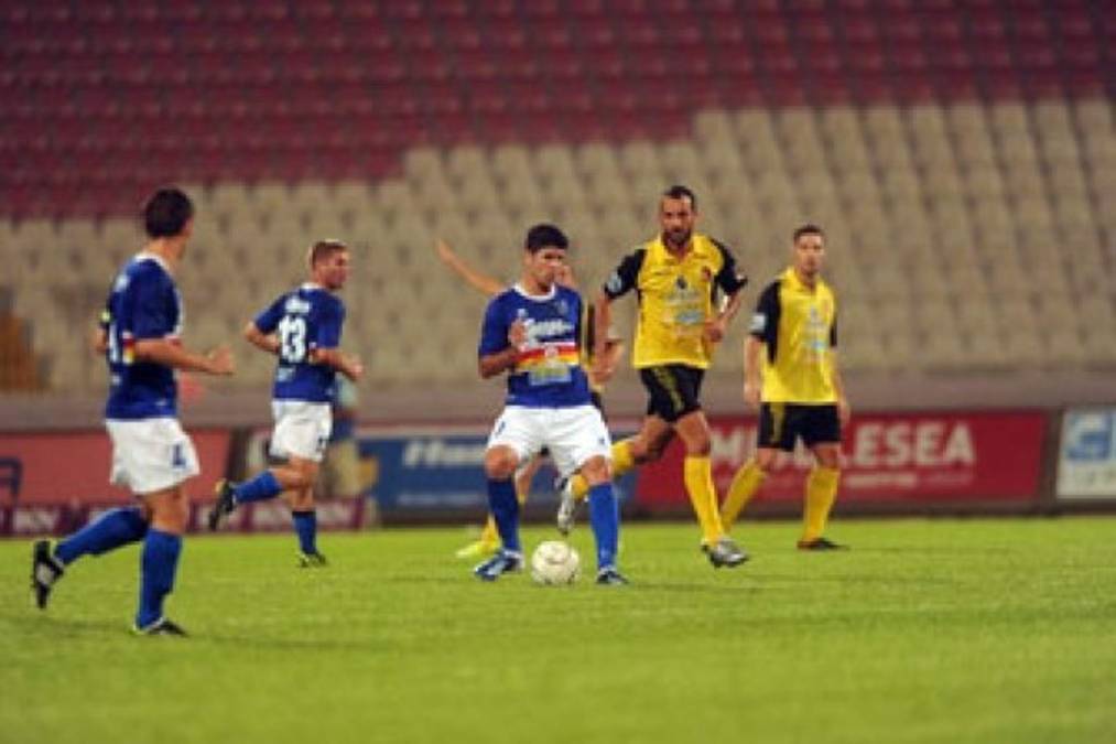 El Salvador: Águila ficha al brasileño Ronaille Calheira