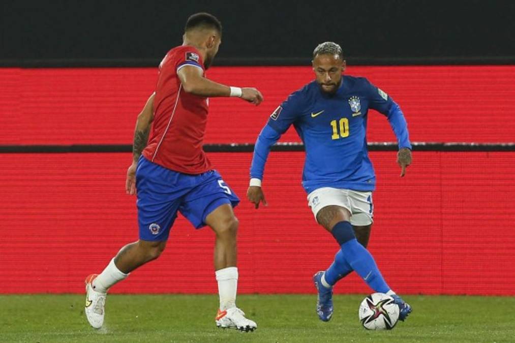 Un prágmatico Brasil vence por la mínima a Chile y continúa con paso perfecto en las eliminatorias