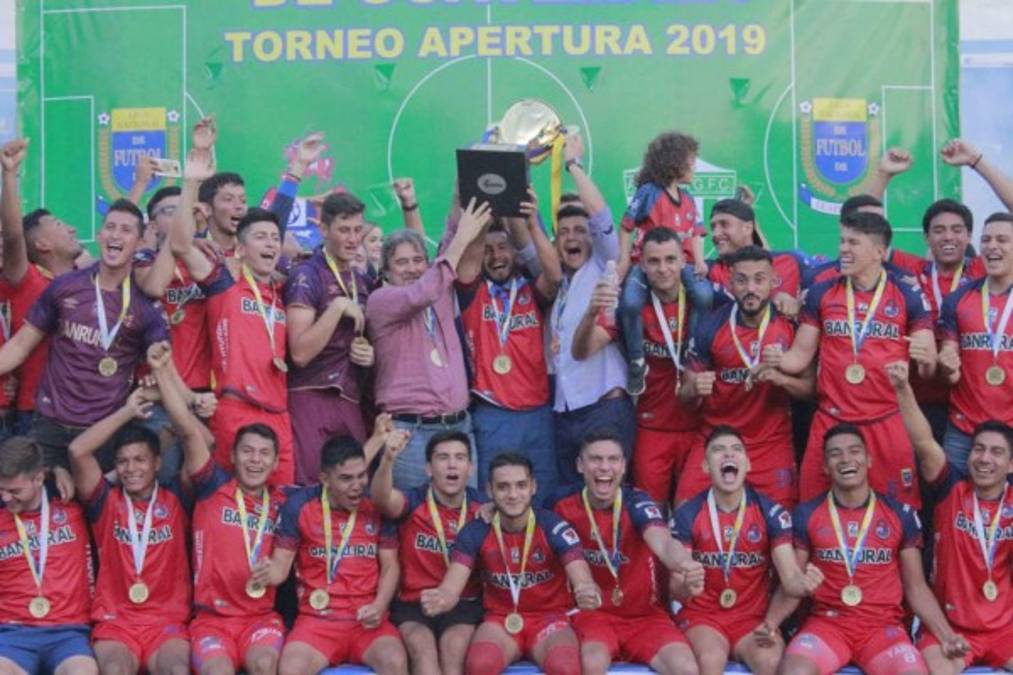 El blog de Elmer López: En el siglo XXI, Olimpia es el segundo equipo del mundo con más títulos de liga ganados y el primero en América