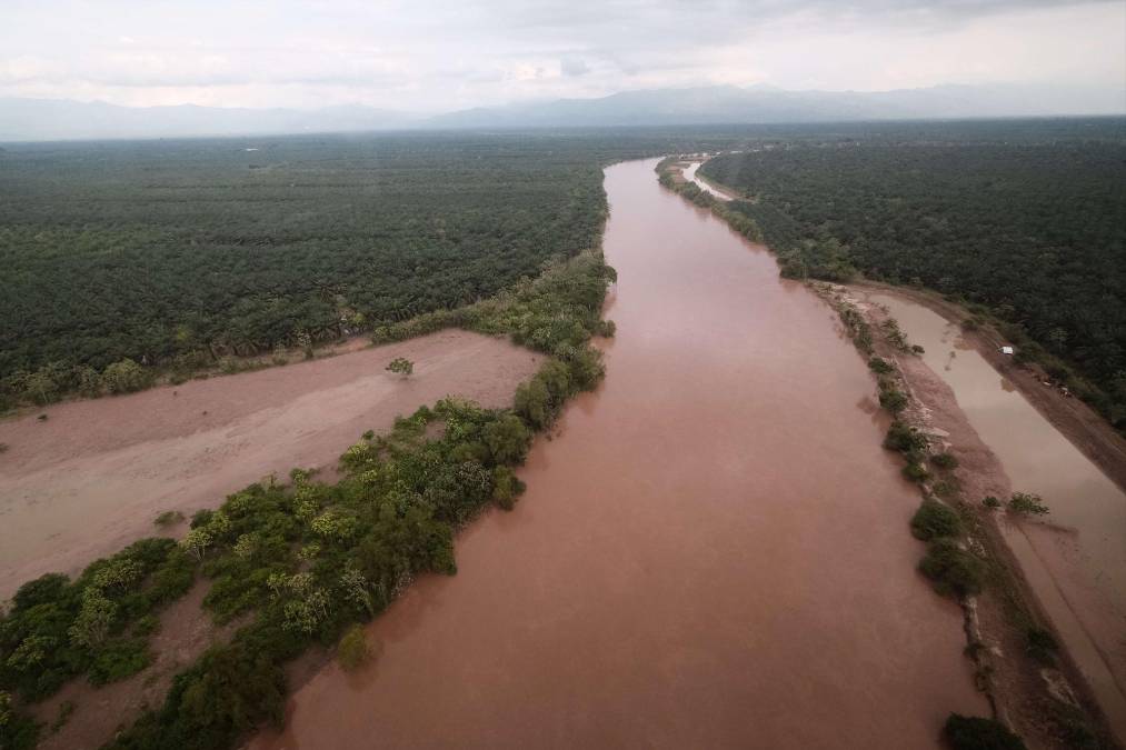 INFORME ESPECIAL: En horas Julia se convertirá en tormenta tropical, pero siempre dejará lluvias en Honduras esta noche