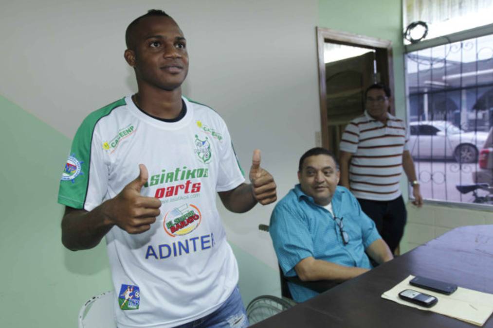 Platense presentó a colombiano John Jairo Castillo