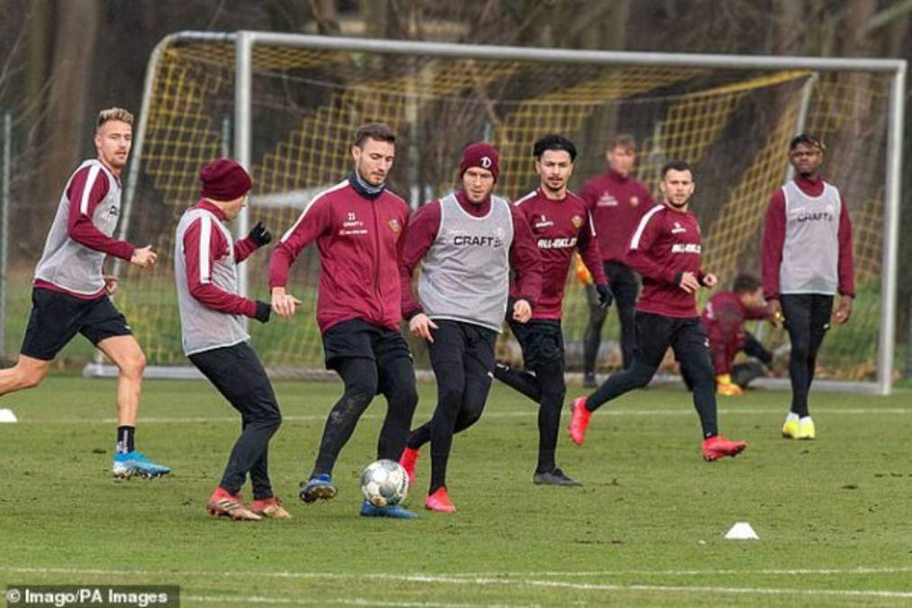 En jaque inicio de la Bundesliga: Dos jugadores dan positivo por coronavirus