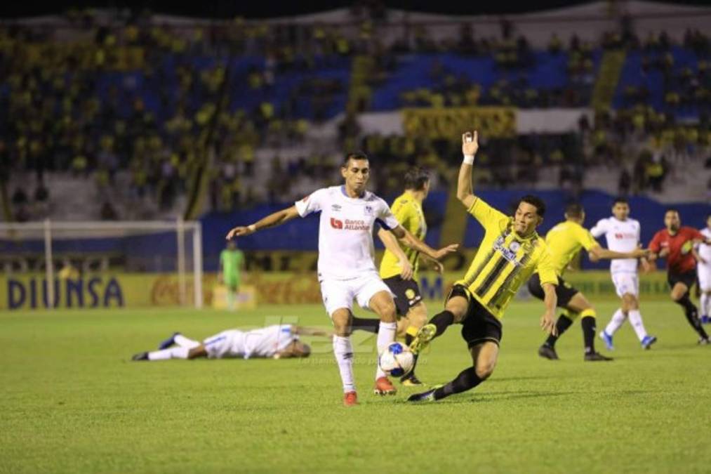 ENCUESTA: ¿Quién se lleva la Copa Premier entre Real España y Olimpia?
