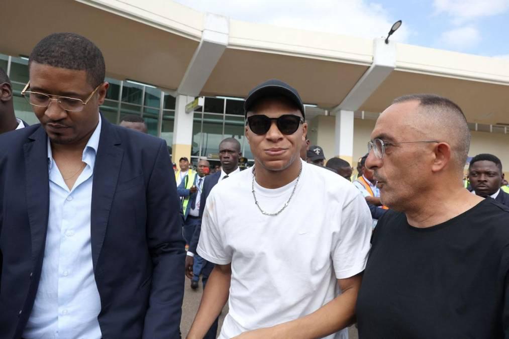 La respuesta de Mbappé sobre su futuro desde Camerún; causó locura en su primera vez que visitó la tierra de su padre