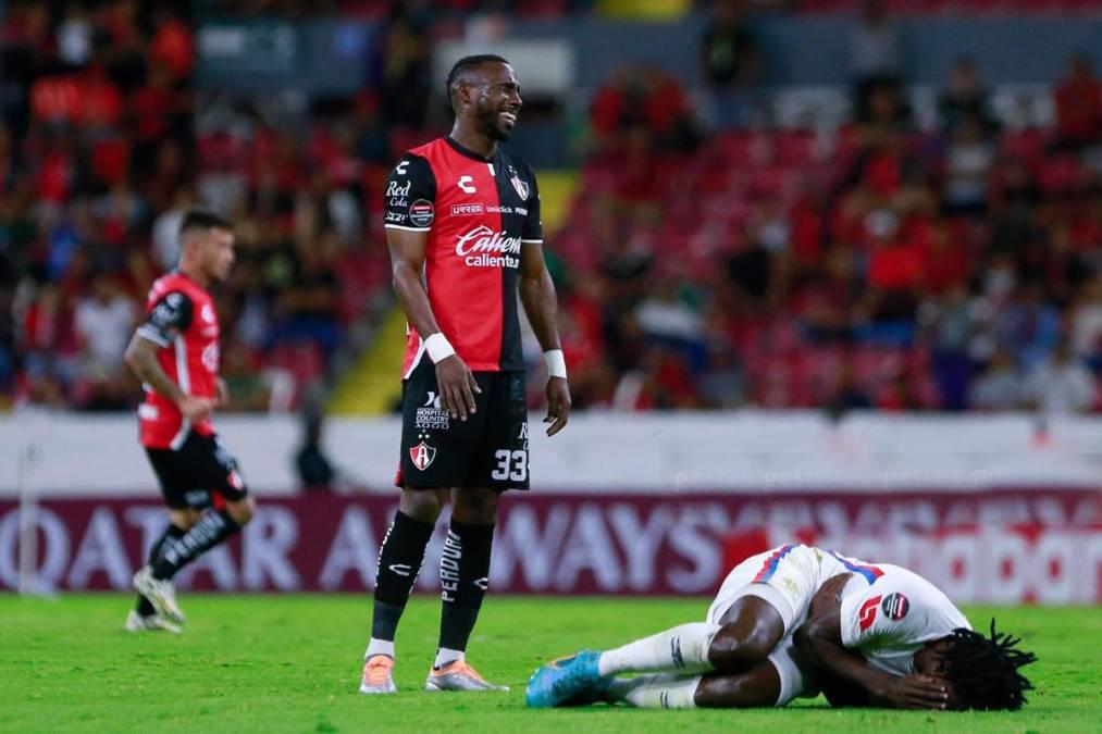 Los gestos de amargura de Troglio, la tristeza de Olimpia y el que festejó a lo Messi en la remontada del Atlas