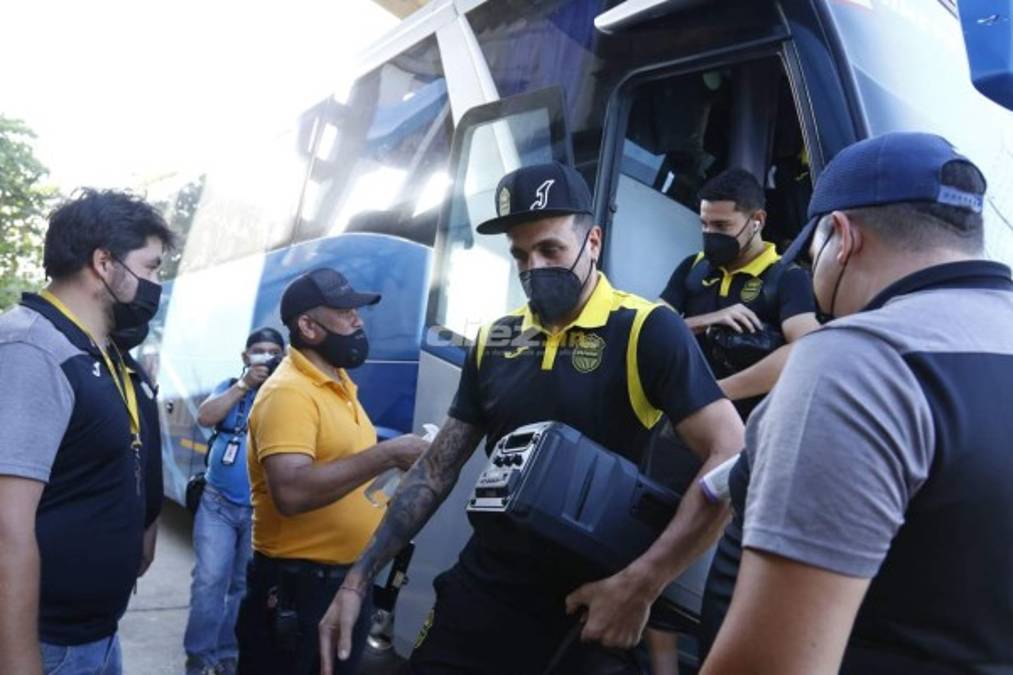 Papelón dirigencial del Real España, inesperado invitado en el palco y la espectacular excandidata a diputada convertida en modelo