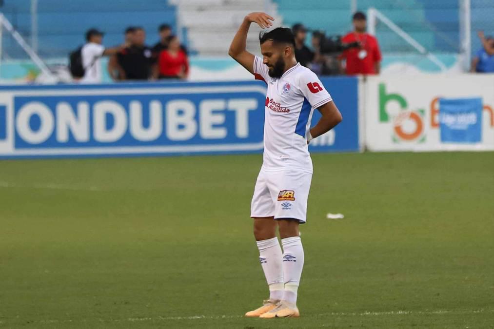 NO SE VIO EN TV: El castigo que viene a Olimpia, la bronca que se armó al final y todos los jugadores de Motagua hundidos