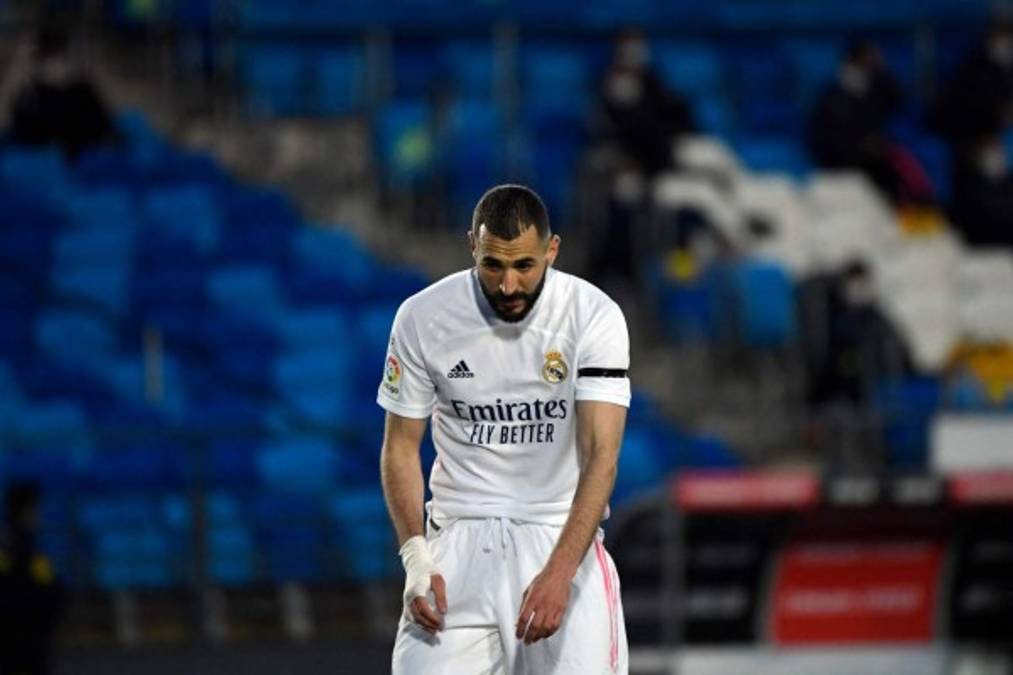 Eden Hazard, de rebote, salvó al Real Madrid de la derrota ante Sevilla y todo queda igual en la liga española