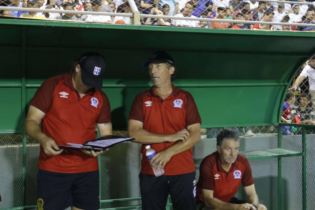 Comenzó como una tromba: Pedro Troglio realizó su mejor arranque en un torneo dirigiendo al Olimpia