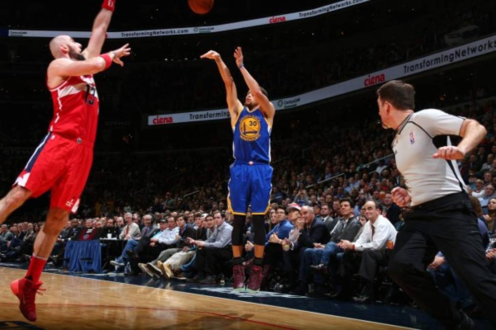 Stephen Curry anda endiablado: anotó 51 puntos con los Warriors