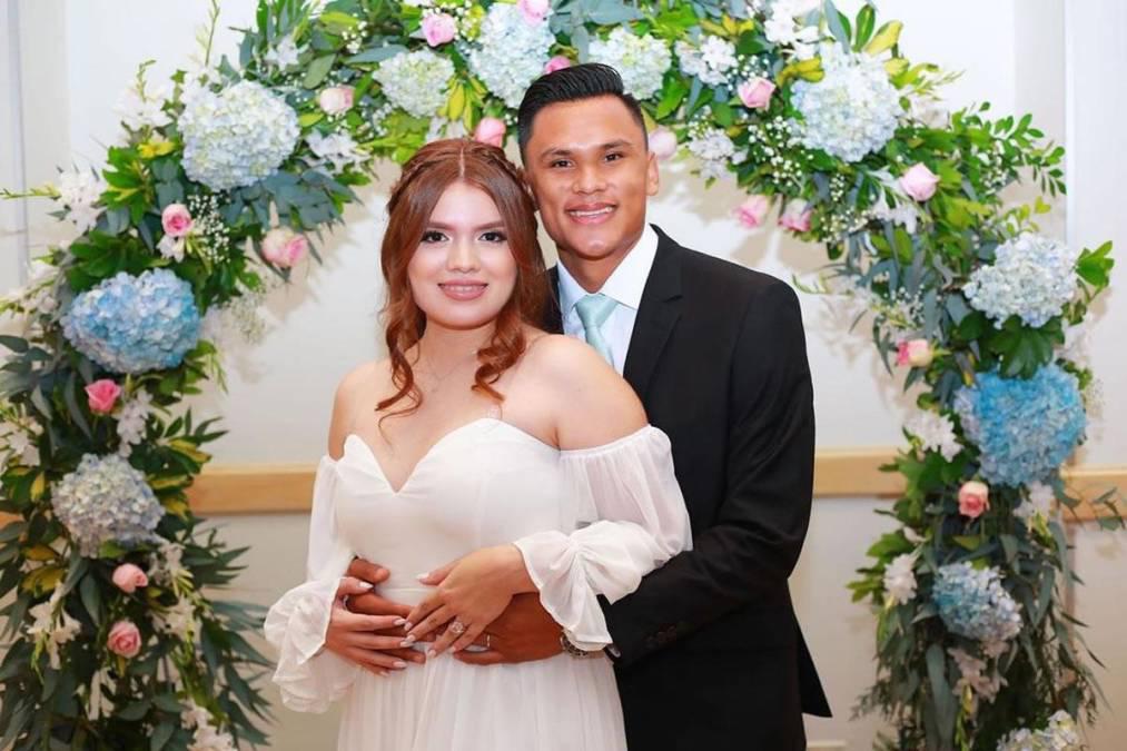 Denil Maldonado sacrificó la graduación de su esposa por estar concentrado con Honduras