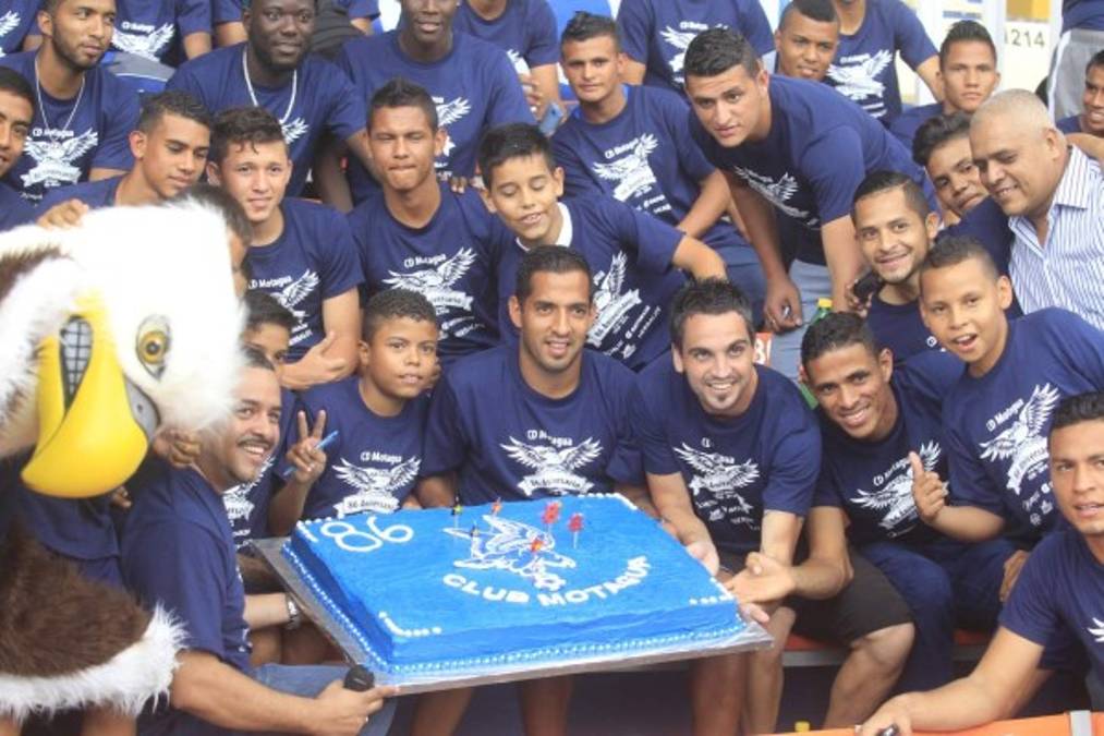 Amado Guevara, presente en la celebración del Motagua